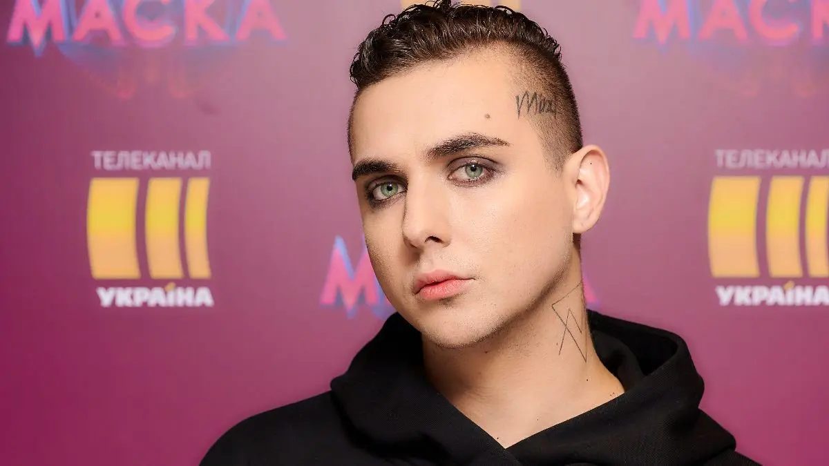 Співак MELOVIN вразив зовнішнім виглядом
