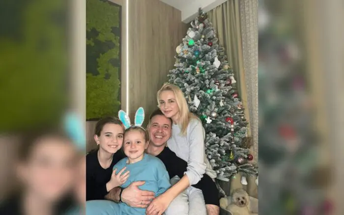 На фото родини Лілії Ребрик і Андрія Дикого потрапив навіть песик