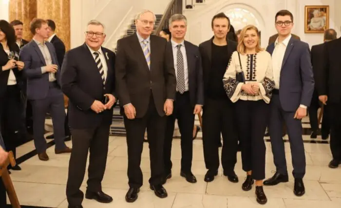Благодійний виступ Вакарчука у Лондоні відвідали впливові персони