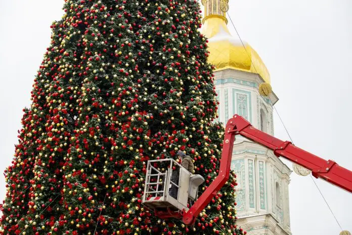 Урядовці відповіли, за чий кошт буде встановлено головну ялинку країни