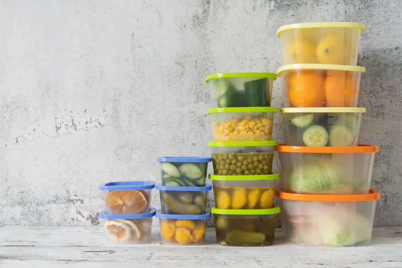 Господині розповіли, як обрати хороший контейнер для продуктів