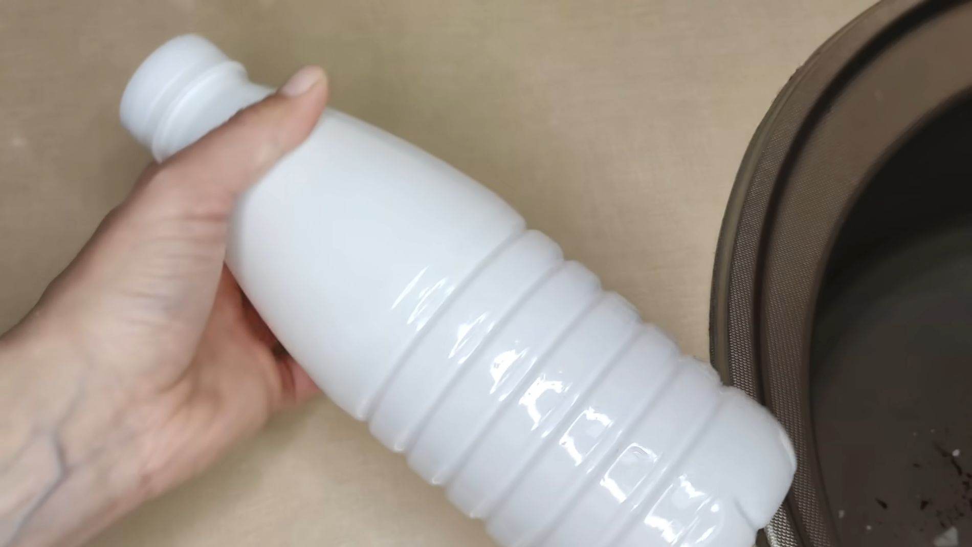 Експерти назвали цікавий спосіб, як усунути засмічення зливу