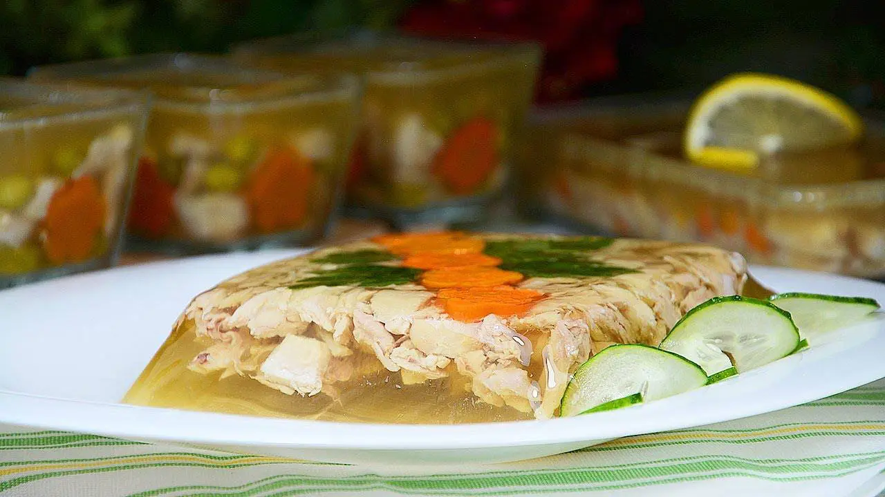 Які продукти не можна класти в холодець: 1 невірний крок зіпсує улюблену страву – зовнішній вигляд розчарує