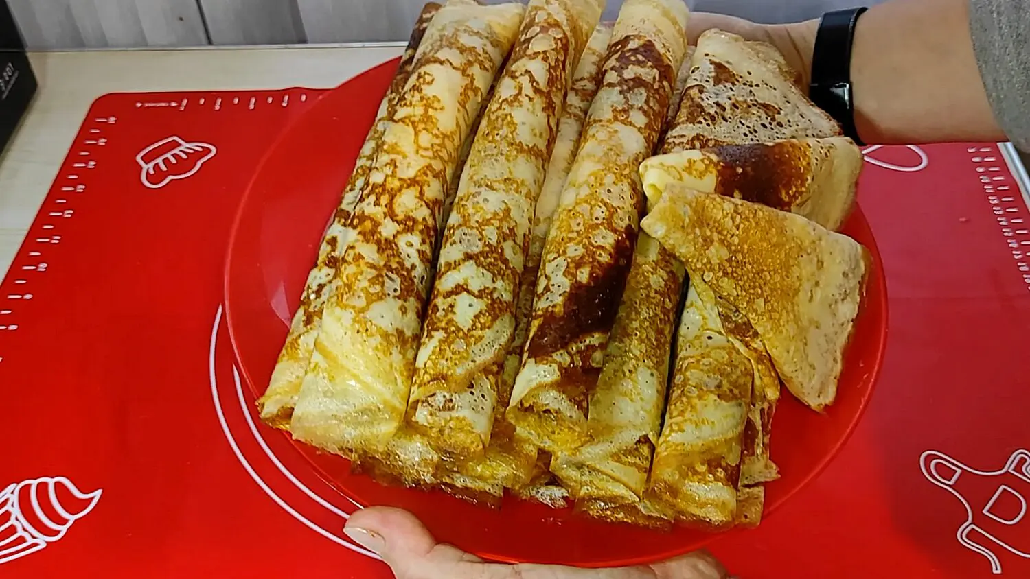 Кулінари показали, як приготувати млинці без борошна