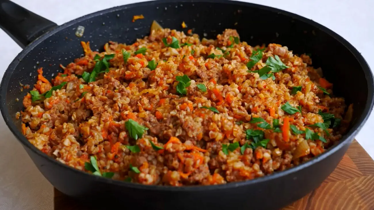 Шеф-кухарі поділилися рецептом гречки по-купецьки