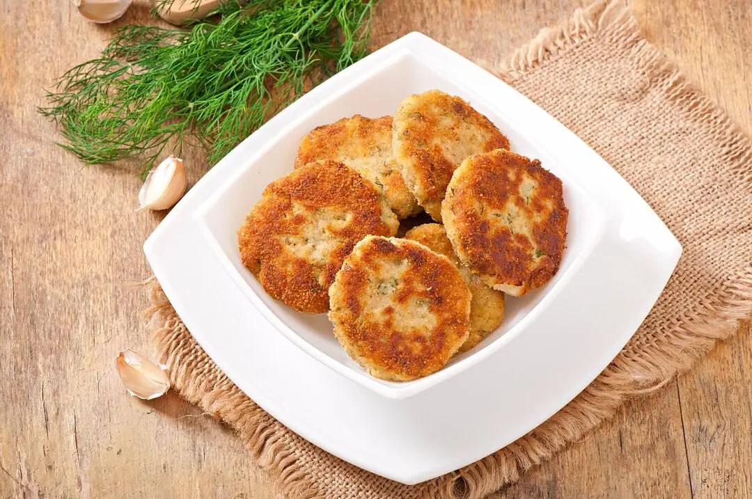 Кухарі розповіли, як приготувати пишні й соковиті рибні котлети