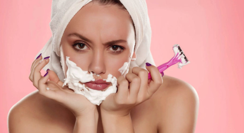 Під час карантину і самоізоляції жінки перестали голитися 