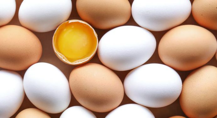 Чому не можна мити курячі яйця навіть з брудною шкаралупою 