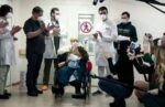 Пелагея Михайловна на выписке из больницы в свой день рождения 