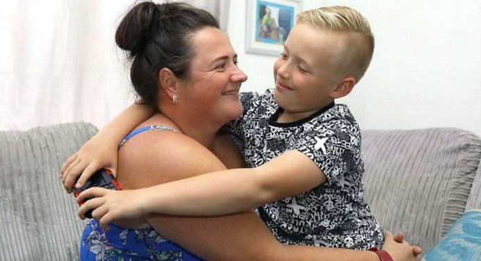 Восьмирічний хлопчик врятував маму від смерті через анафілактичний шок 