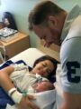 Чтобы поддержать сына, любящая мама рисует на лице копию его родимого пятна (5) 