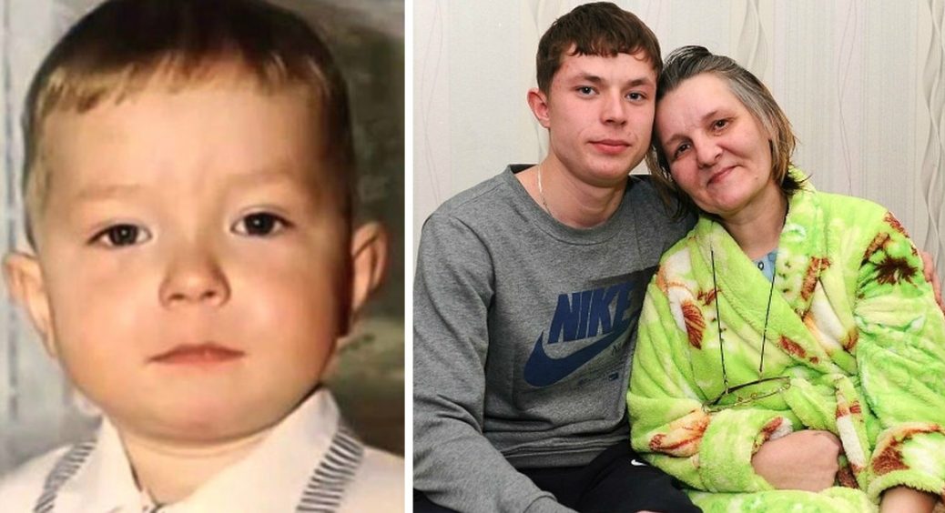 Хлопчику з восьми років довелося самому доглядати за паралізованою мамою 