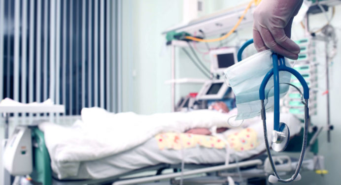 В одній з естонських лікарень в результаті лікарської помилки жінка залишилася без матки 
