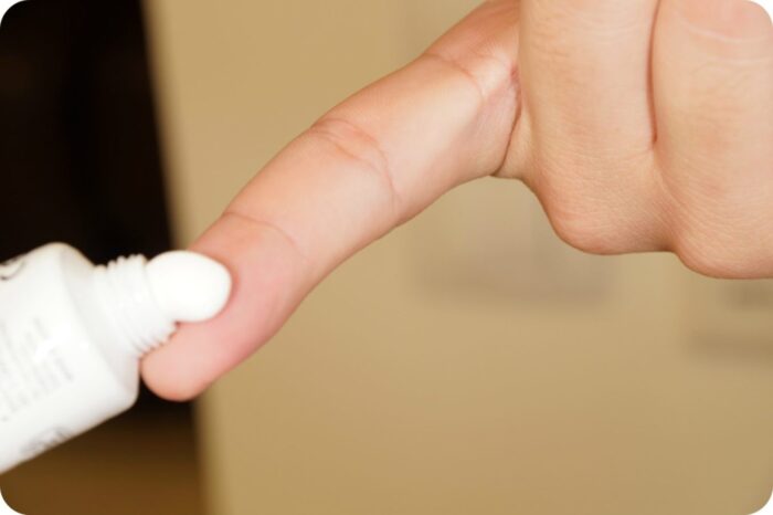 Господині розповіли, як швидко прибрати з рук рибний запах