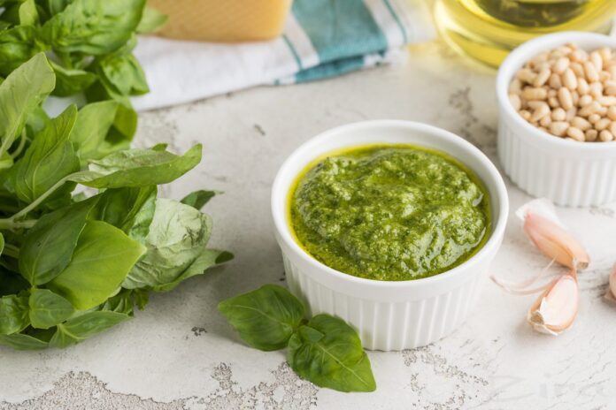 ТОП-5 найкращих заправок до салатів, які прості у приготуванні ТОП-5 найкращих заправок до салатів, які прості у приготуванні