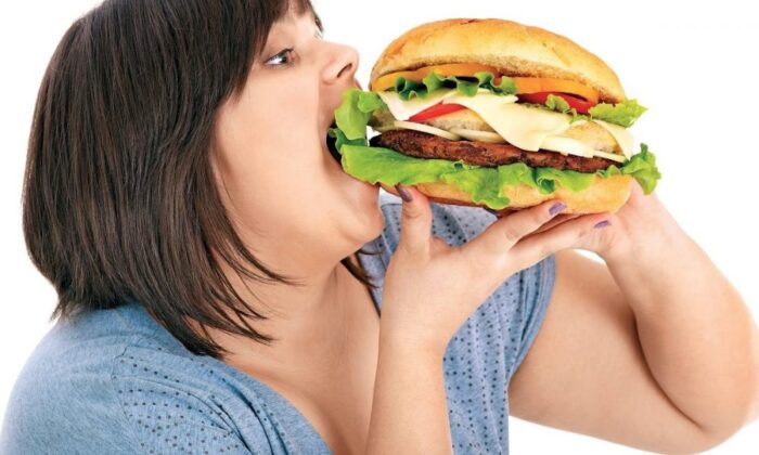Постоянные переедания опасны ожирением