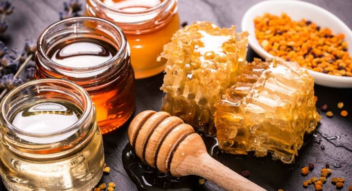 Чому мед найкраще впорається з застудою 