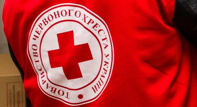 По 2500 грн на людину: хто зараз може податися на грошову допомогу від Червоного Хреста 