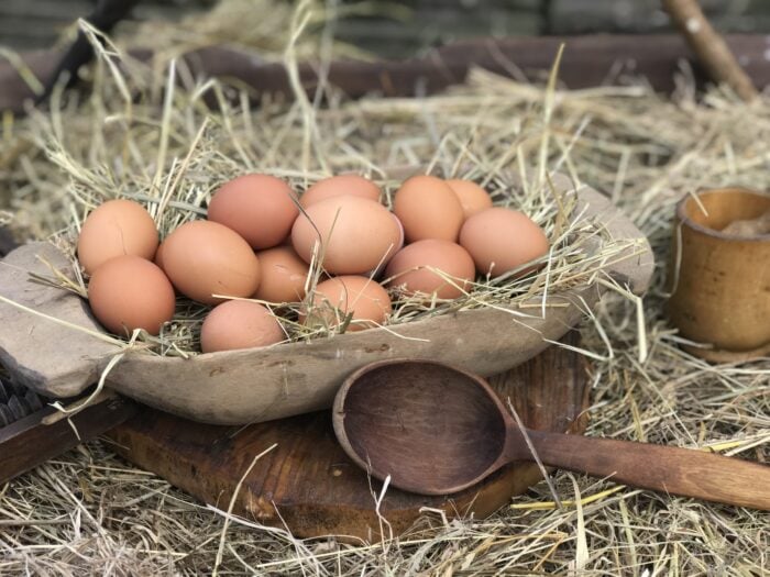 Експерти розповіли, які яйця краще - домашні, чи магазинні