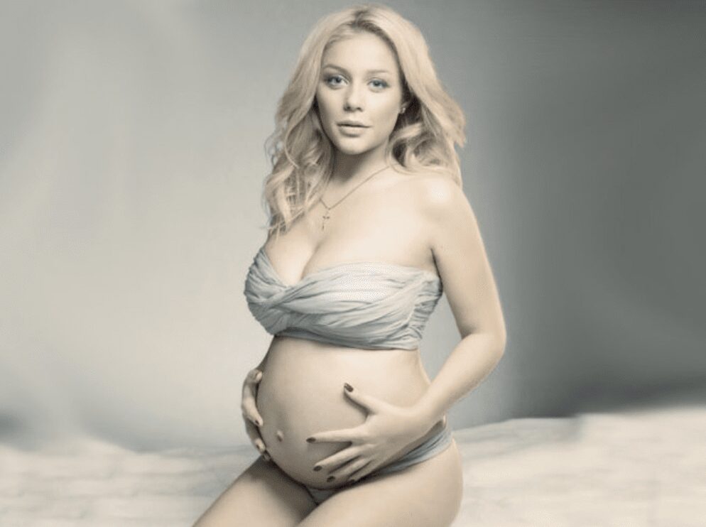 Ніжна вагітна фотосесія Тіни Кароль