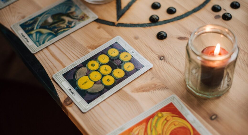 Гороскоп на 10 грудня 2022 року для всіх знаків Зодіаку за картами Таро: що на вас чекає у суботу 