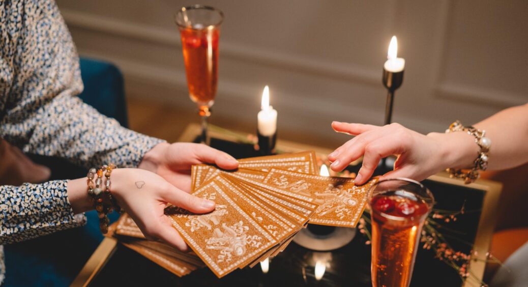 Гороскоп на 14 грудня 2022 року для всіх знаків Зодіаку за картами Таро: що на вас чекає у середу 