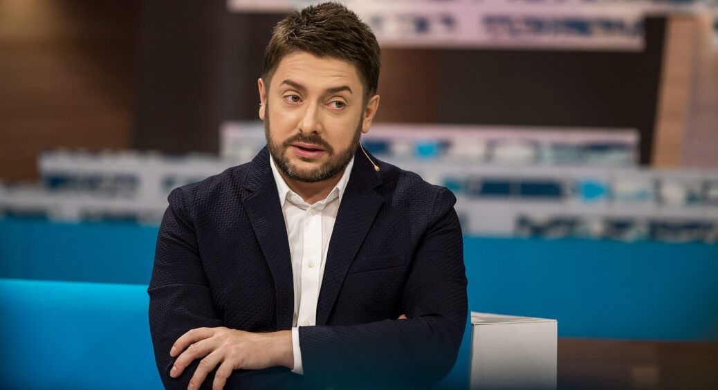 Телеведучий Олексій Суханов розповів, чому не спілкується з рідними: “Я ніколи не пробачу і не забуду” 