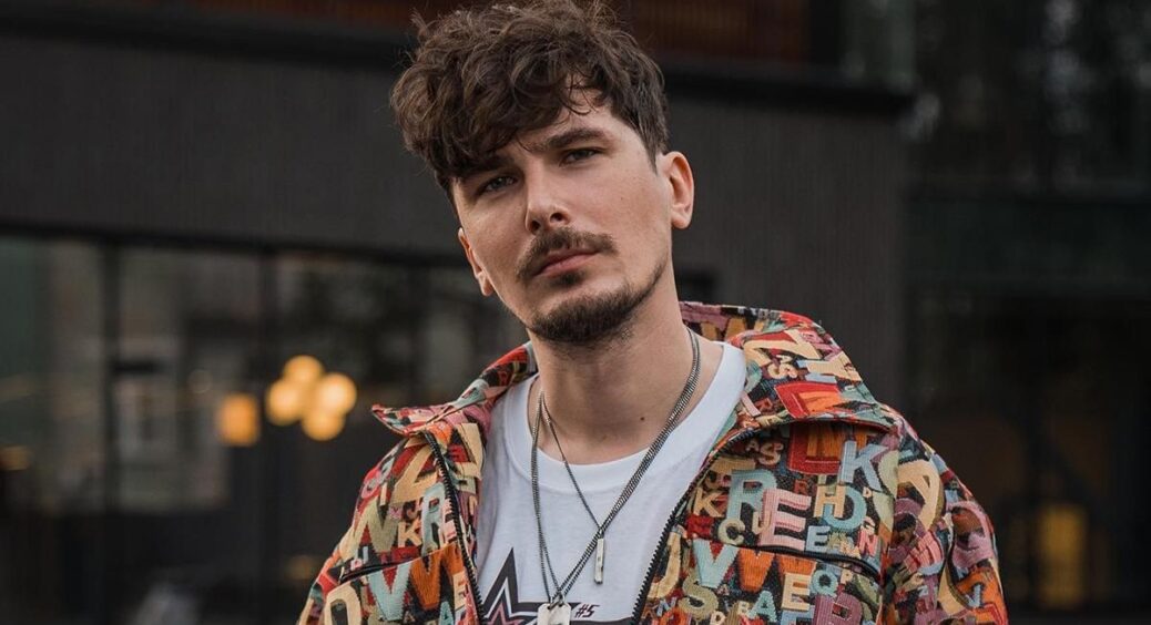 Позитив у Мережі поділився патріотичним тату і був розкритикований: “Ти дивись, який герой” 