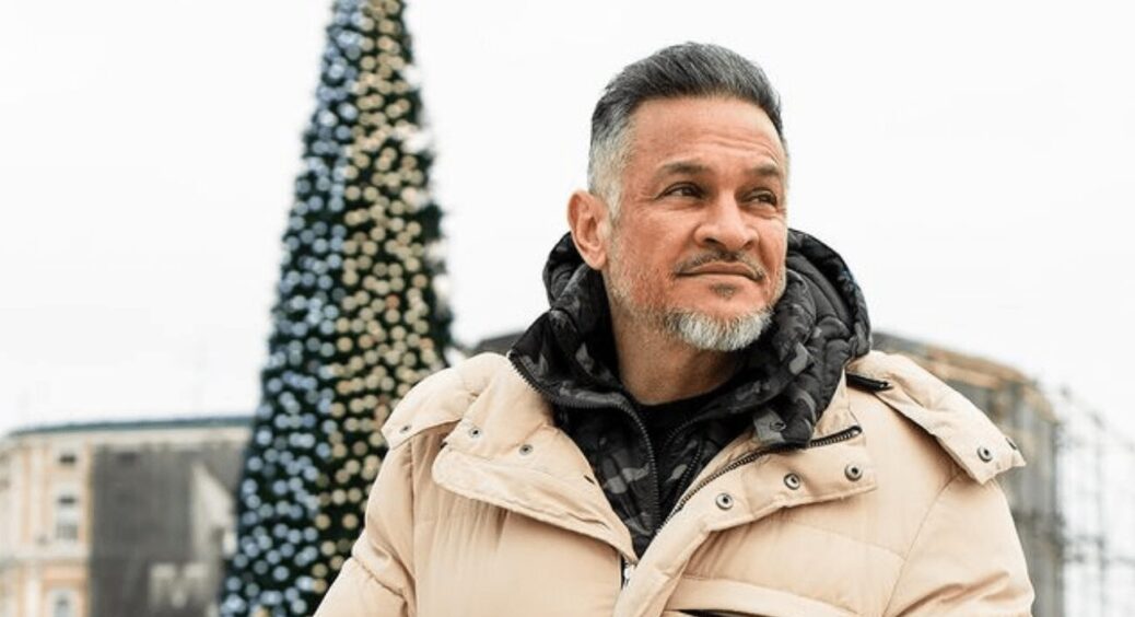 51-річний суддя “МастерШеф” Ектор Хіменес-Браво показав, як святкував день народження: “Мені 15 років” 
