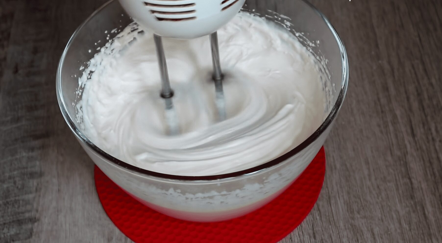 Покроковий рецепт приготування торту Медовик