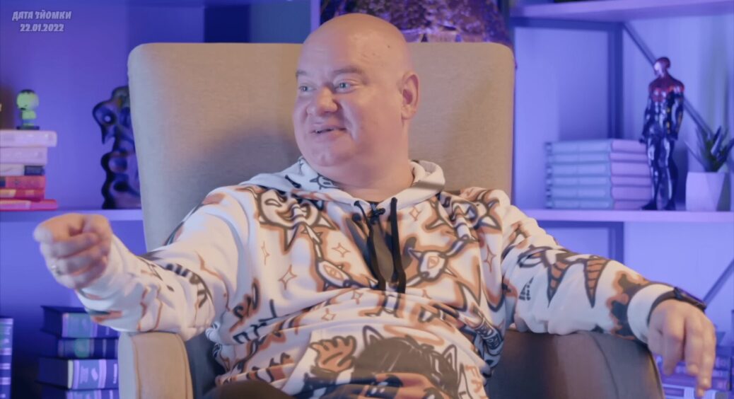 “Ви що, палили в туалеті?”: Євген Кошовий розповів, як випадково викликав пожежну службу в Америці 