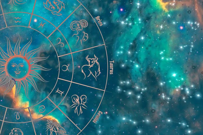 Астролог назвав три знаки зодіаку, які розбагатіють у 2024