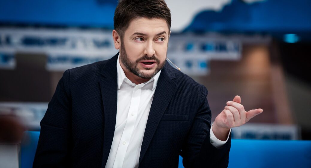 Олексій Суханов розповів про своїх родичів-росіян: ведучий “Говорить Україна” більше не має сім’ї 