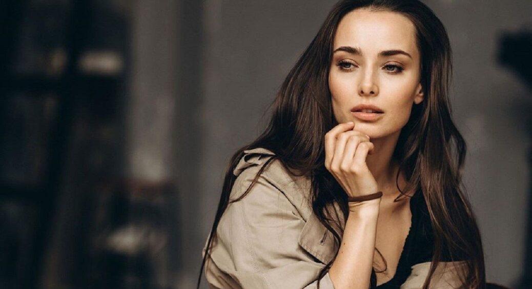 “Стани слабкості та відчаю”: Ксенія Мішина з очима на мокрому місці показала зламані нігті 