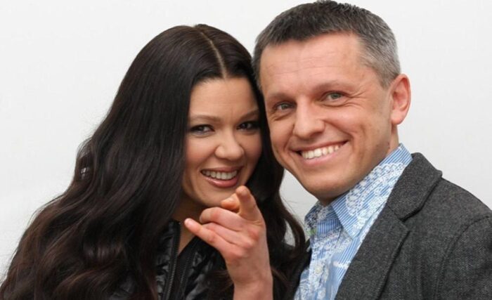 Відома українська співачка перебуває у шлюбі з чоловіком з 1995 року
