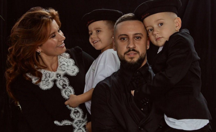 Відомий український співак Монатік зі своєю дружиною та синами