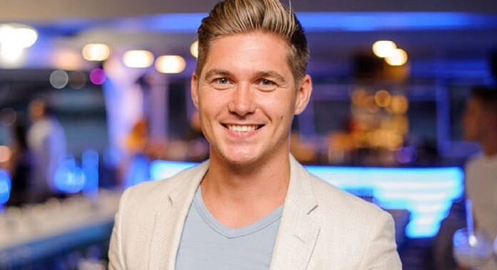 Володимир Остапчук показав дорогу домашню техніку Володимир Остапчук показав дорогу домашню техніку