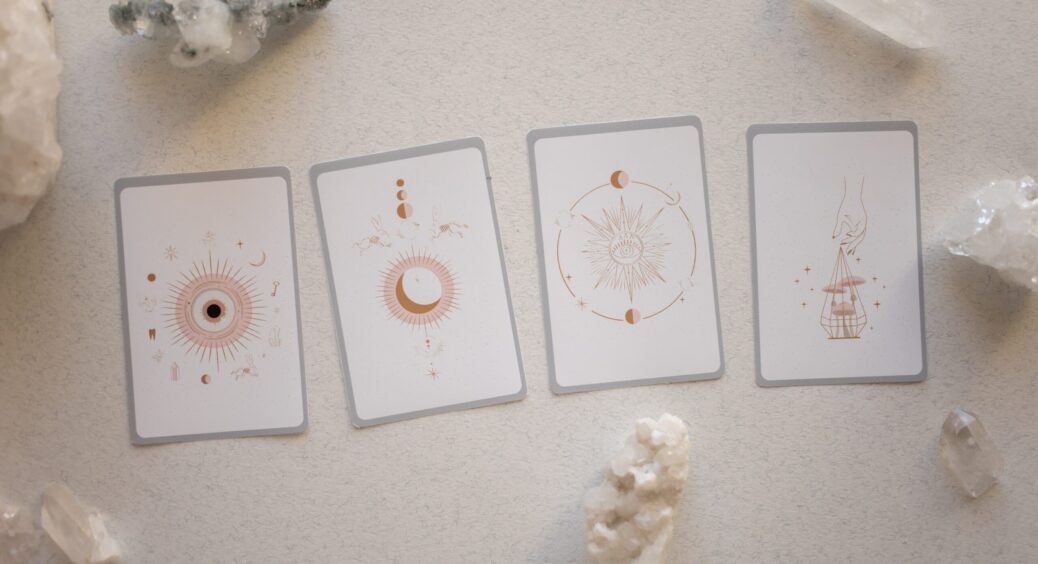 Гороскоп на 4 лютого 2024 року для всіх знаків Зодіаку за картами Таро: що на вас чекає у цей день 