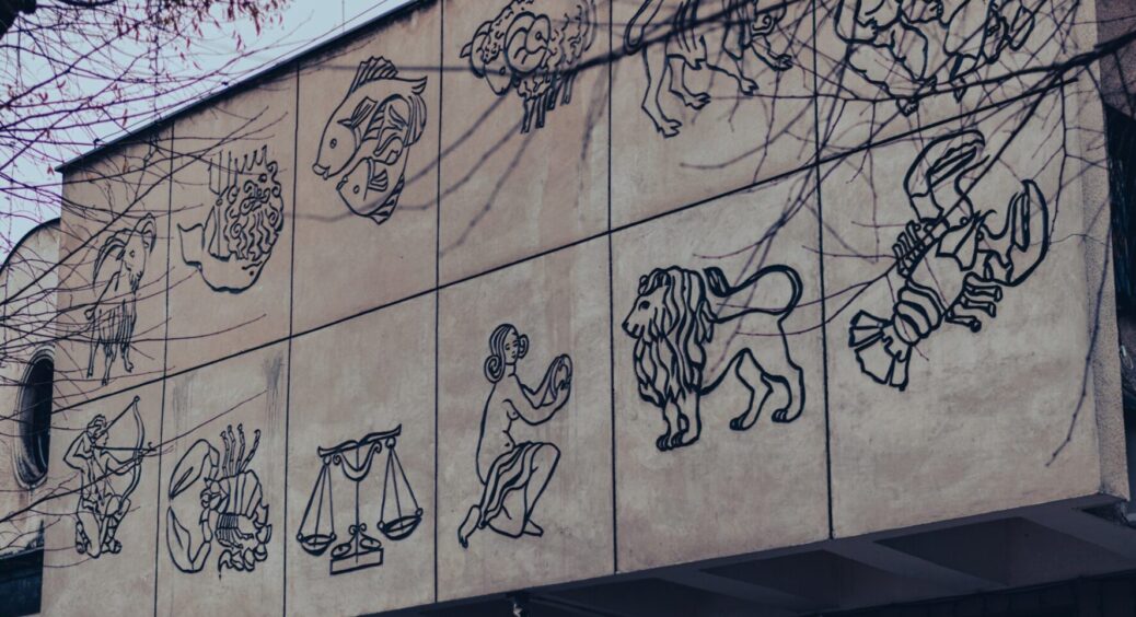 ТОП-3 знаки Зодіаку, які вірять кожній нісенітниці: перевірте, чи не користуються інші вашою довірою 