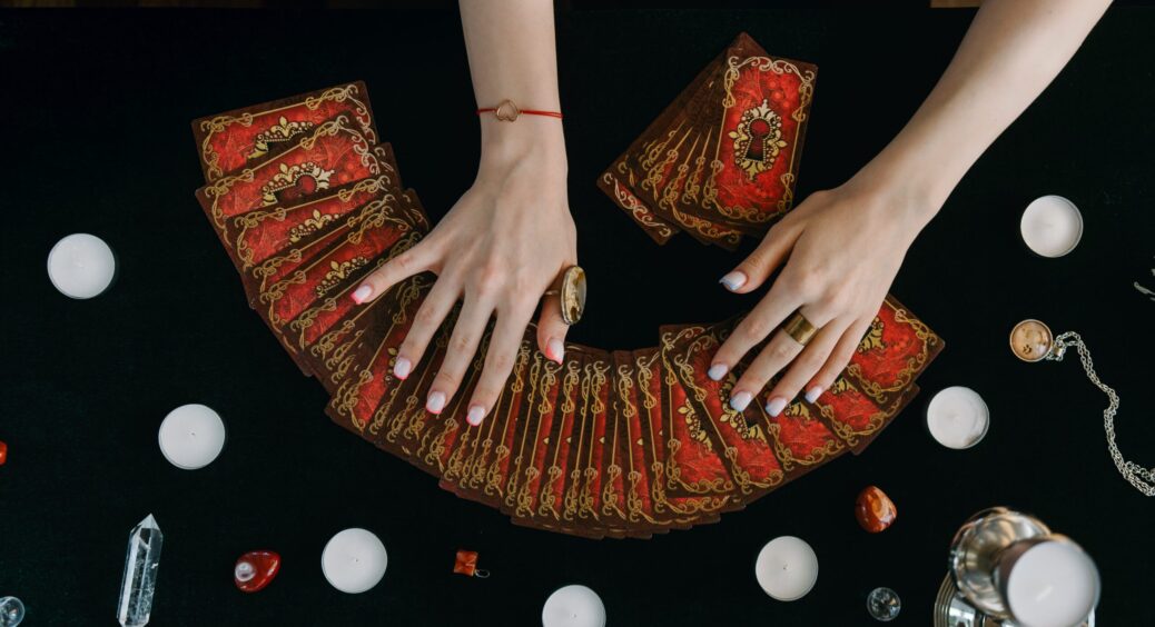 Гороскоп на 28 липня 2023 року для всіх знаків Зодіаку за картами Таро: що на вас чекає у цей день 