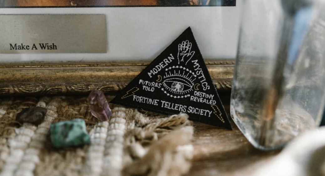 Гороскоп на 25 серпня 2023 року для всіх знаків Зодіаку за картами Таро: що на вас чекає у цей день 