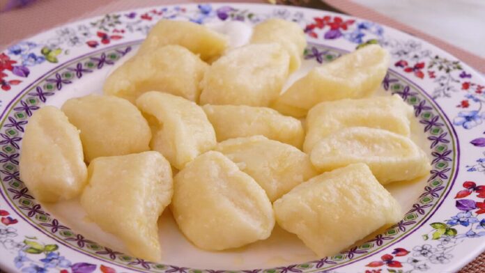 Ліниві вареники за 10 хвилин Ліниві вареники за 10 хвилин