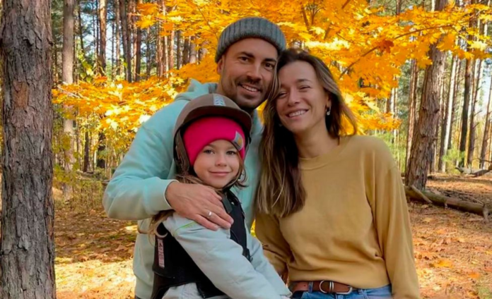 Дружина Бєднякова показала обличчя новонародженого сина Дружина Бєднякова показала обличчя новонародженого сина