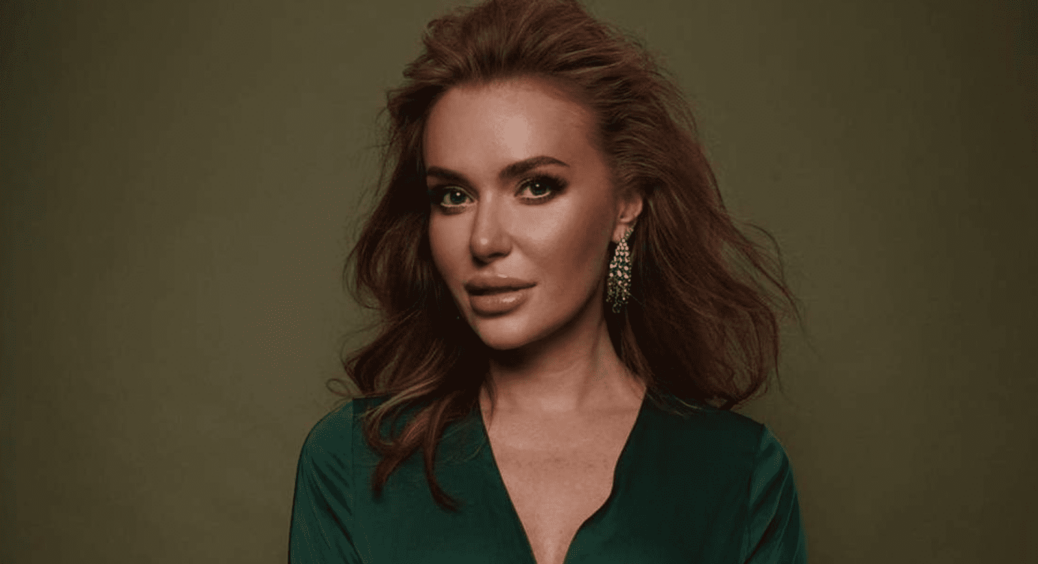 Зробила ліпосакцію, але це не допомогло: Слава Камінська знову набрала зайві кілограми і шукає дієту 