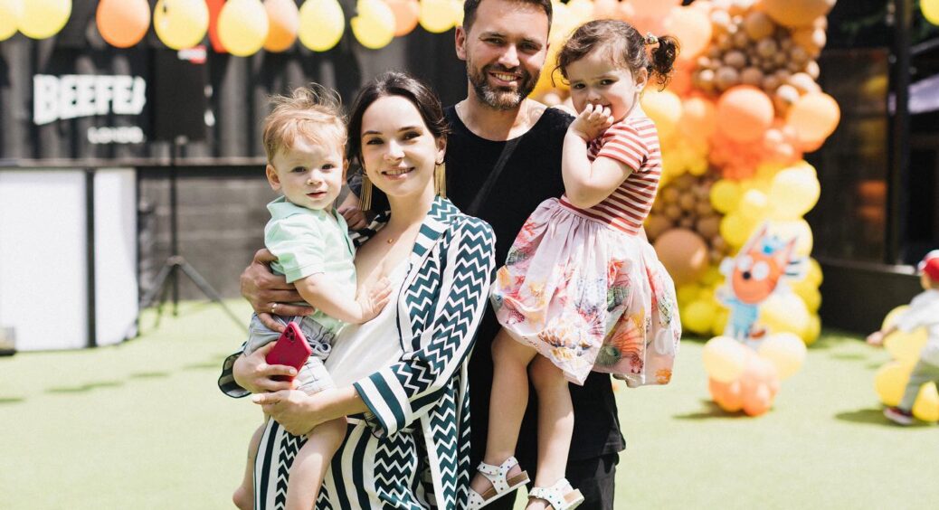 Дружина Мірошниченка зізналась, що довго не мала материнських почуттів до свого первістка: “Чотири роки” 