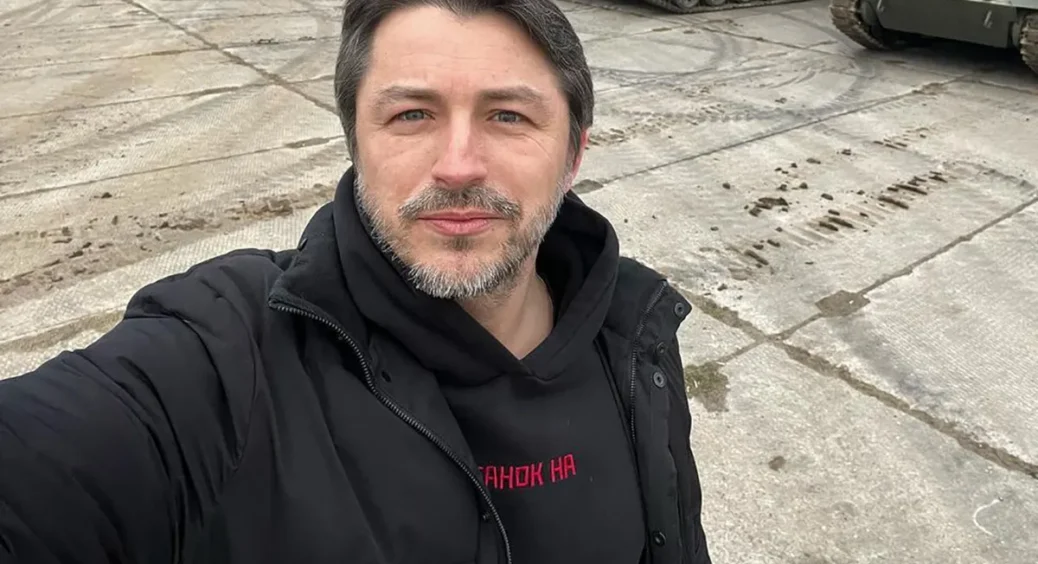 Жінки прагнуть обіймів з Сергієм Притулою: Леся Нікітюк, Маша Єфросиніна, Катерина Притула стали в чергу 