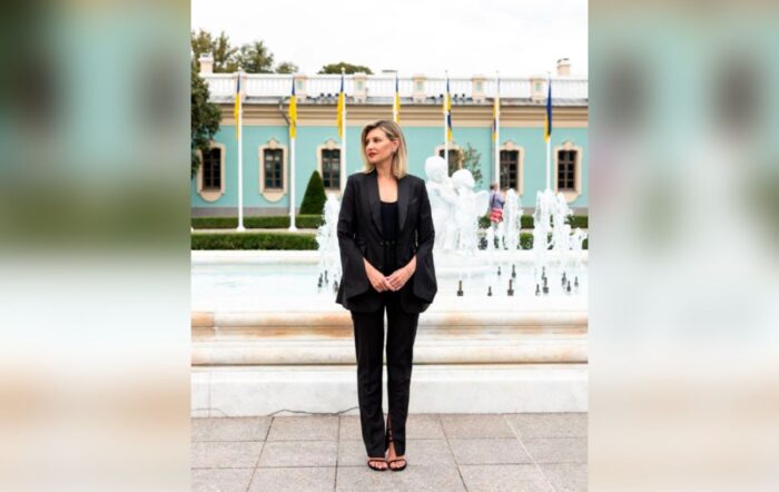 Олена Зеленська показала стильний варіант модних босоніжок
