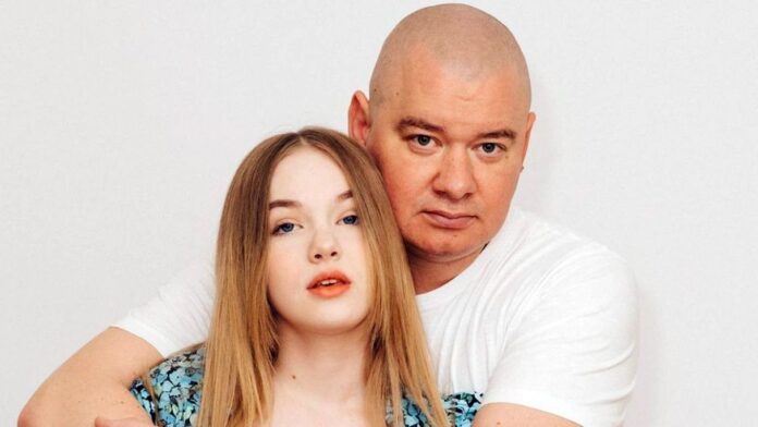 15-річна дочка Євгена Кошового з пірсингом у носі повторила 