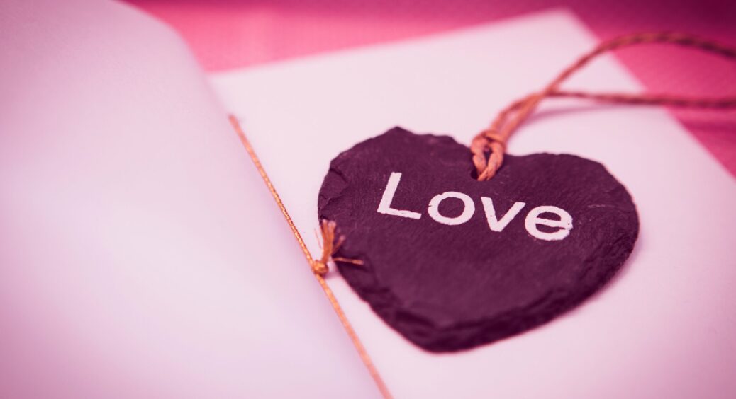 Любовний гороскоп на червень 2024: хто зі знаків знайде своє кохання, а хто втратить 