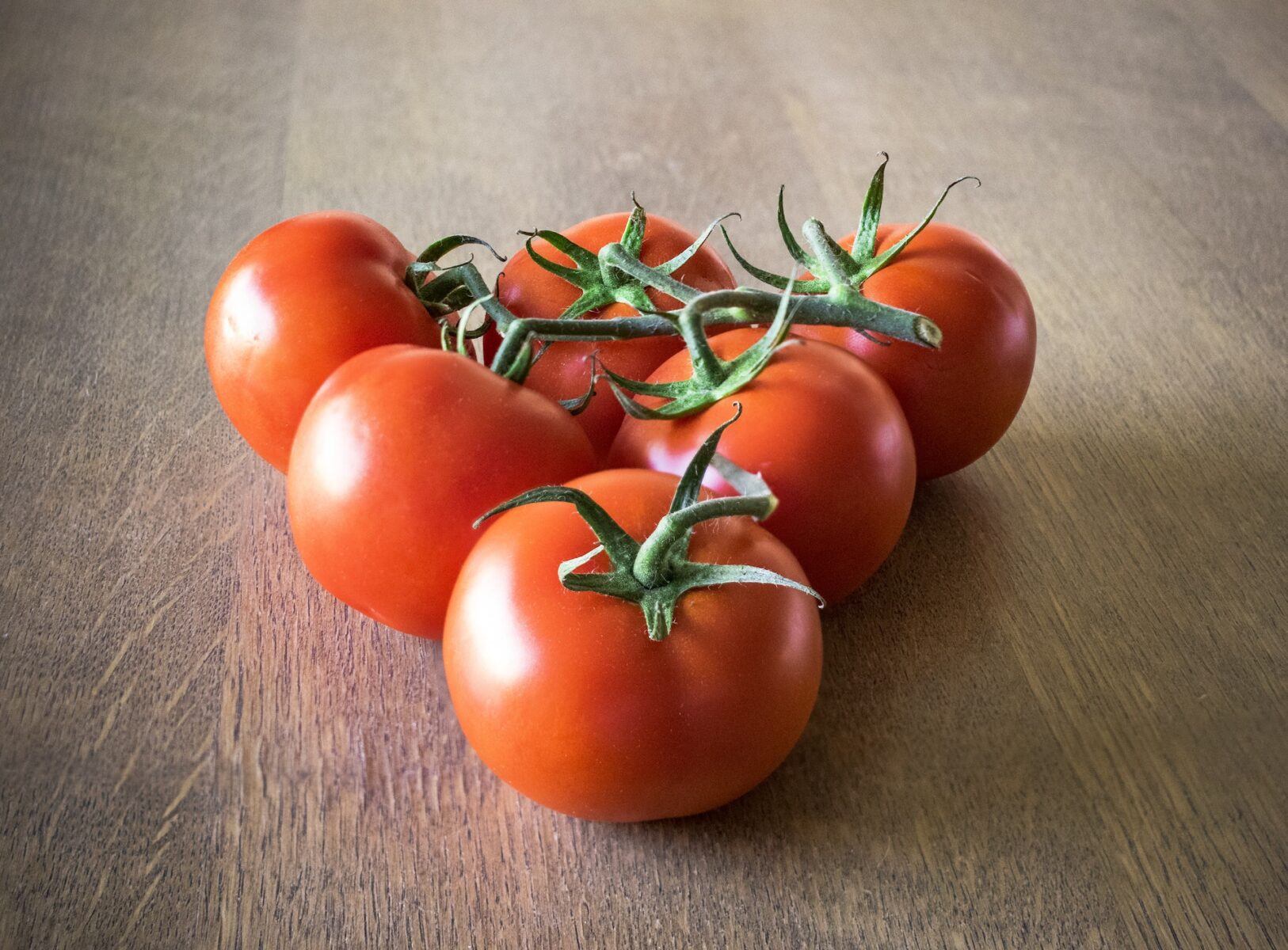 Як та коли правильно пасинкувати томати 